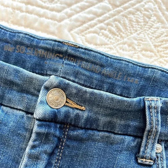 CHICO'S Embroidered Ankle Jeans - So Slimming Girlfriend - Picture 6 of 14